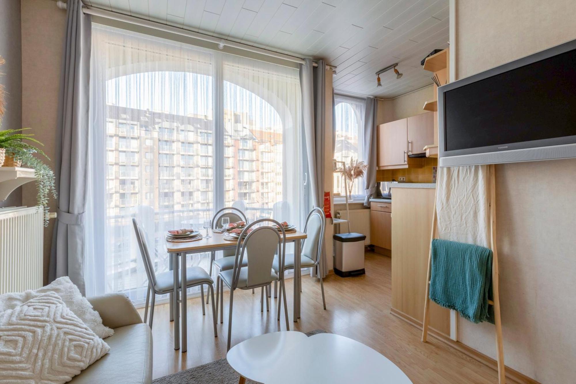Cosy Apartment 150M From The Beach Blankenberge Esterno foto